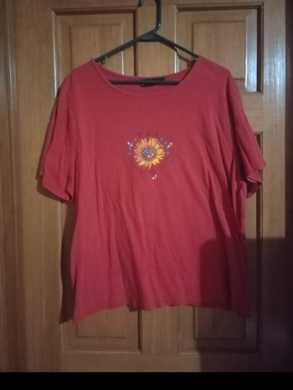 Women's Red Sunflower Graphic Tee - Casual Short Sleeve Top